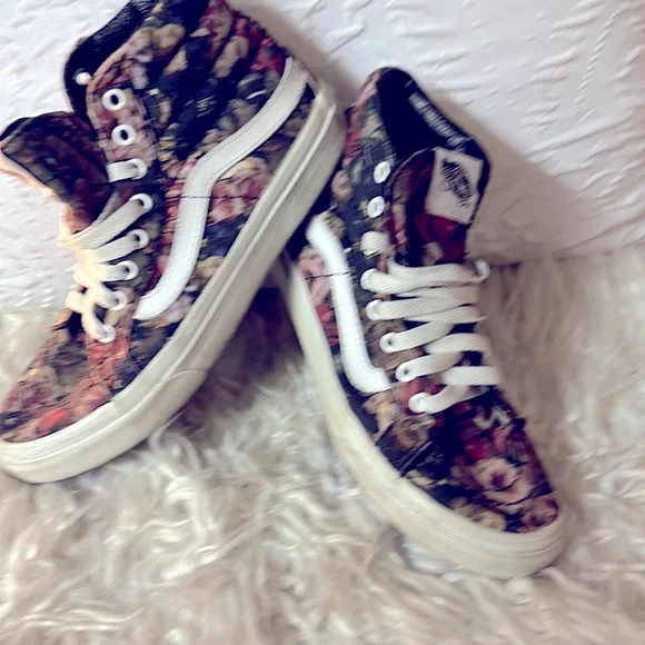 Vans Tapered Moody Floral Hi Top size